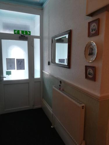 Schofield Guest House - image 13