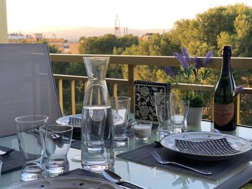 Moderno apartamento con piscina en playa Salou