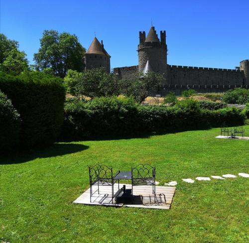 Good Knight - Hôtel - Carcassonne