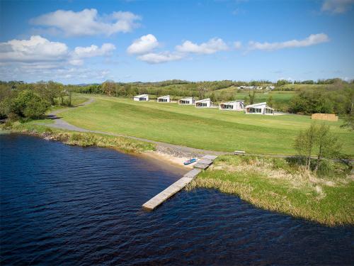 Platinum Lakeside Lodge at Mullans Bay