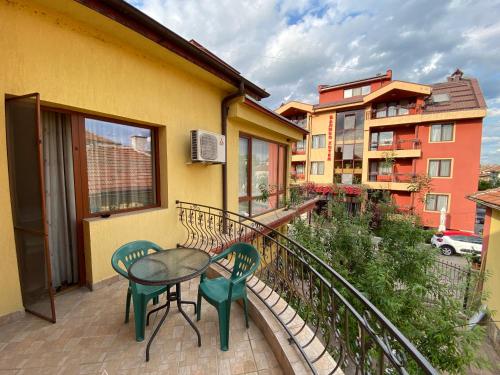 Family Hotel Kavrakovi photo 5