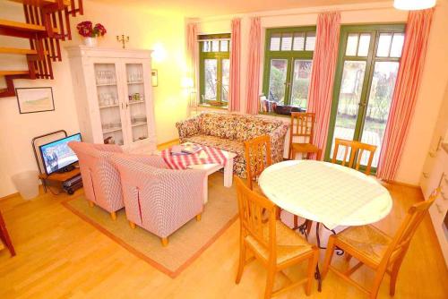 Ferienhaussiedlung Strandperlen Weidenhof 3a (Typ VIII) – Ostseebad Wustrow, PA