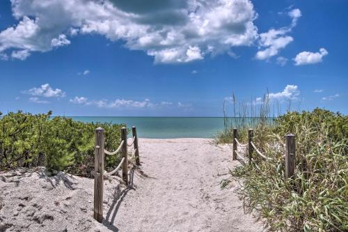 Luxurious Golf Course Getaway with Resort Perks