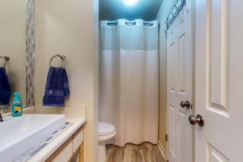 Gulf Breeze Aglow - image 7