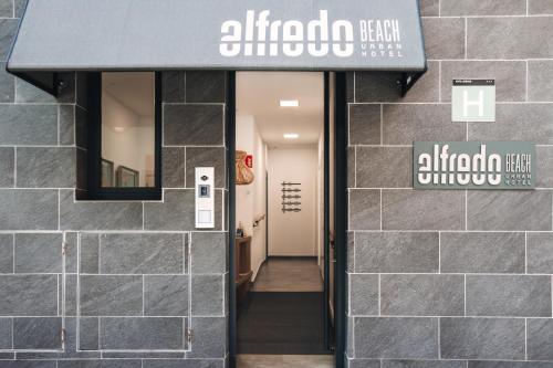 Beach Hotel Alfredo - image 4