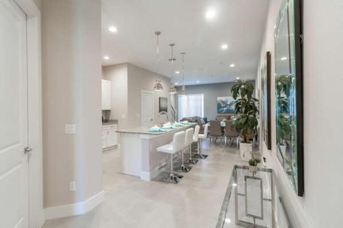 3 BR 3 BA Deluxe Villa 5min to Disneyworld - image 8