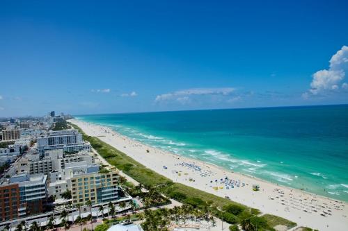 Ocean Front Casablanca Studios with FULL KITCHENS & Beach access By BL Rentals - image 2