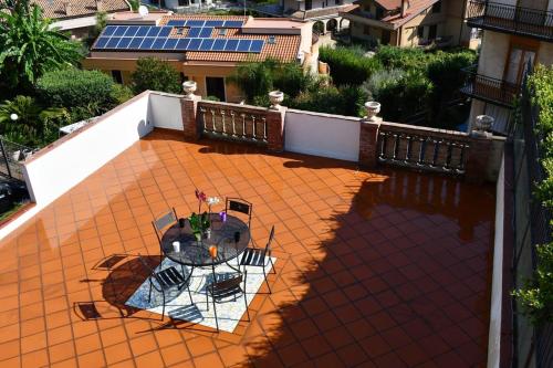 House with 5 bedrooms in Acireale with wonderful sea view furnished terrace and WiFi 7 km from the beach
