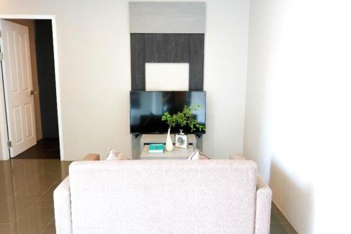 อาร์คิว กรุงเทพฯ สุขุมวิท 107 บาย คอลเลคชั่น โอ (RQ Bangkok Sukhumvit 107 by Collection O) in บางนา