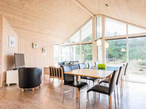 บริการและสิ่งอำนวยความสะดวก, 10 person holiday home in Nørre Nebel in นีมินเดกับ