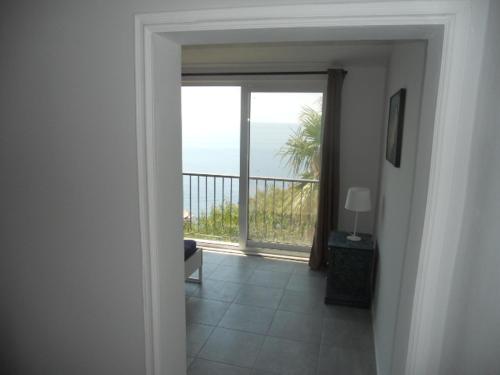 Blue Horizon in Dobra Voda