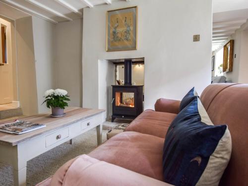 Lovell Cottage - image 2