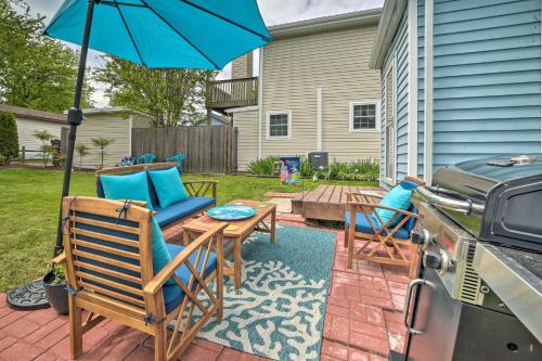 Coastal Pet-Friendly Cottage Less Than half Mi to Beaches