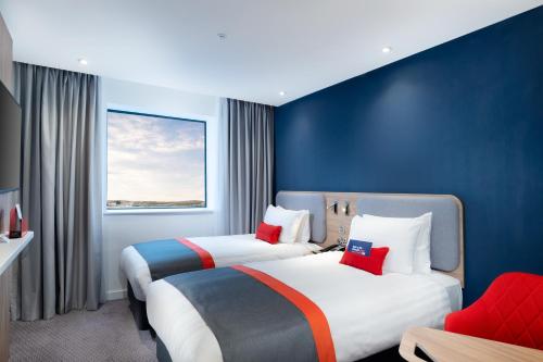 Holiday Inn Express - London Heathrow T4 an IHG Hotel - image 14