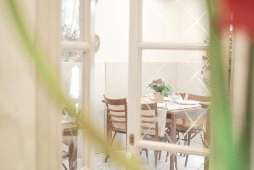 Fonda Mitja in ทอร์โรเอลลาเดอมอนทกรี