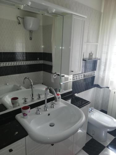 Bathroom, Cif apartment 3 in Castelpetroso