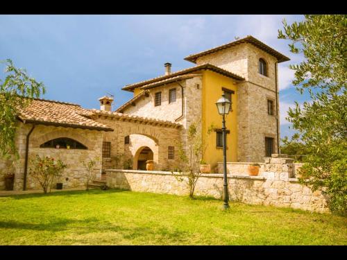 4 bedrooms villa with private pool furnished garden and wifi at Montecampano