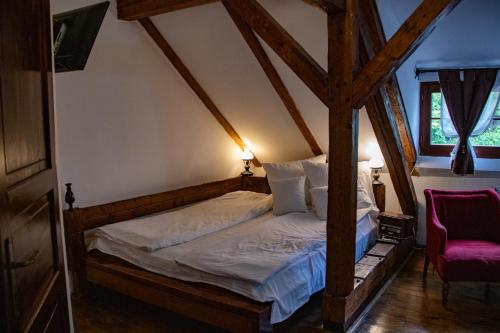1 queen bed