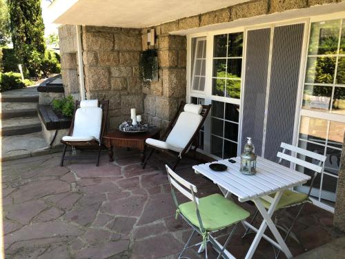  La casa del árbol, Ferienwohnung in Manzanares el Real