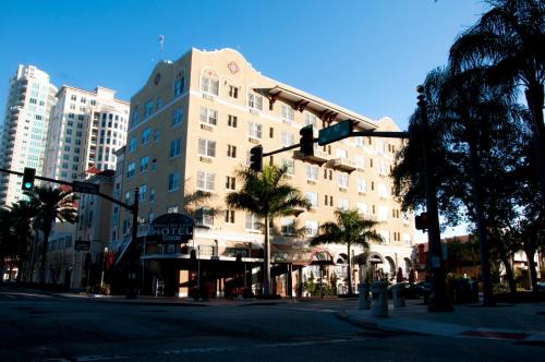 Ponce De Leon Hotel