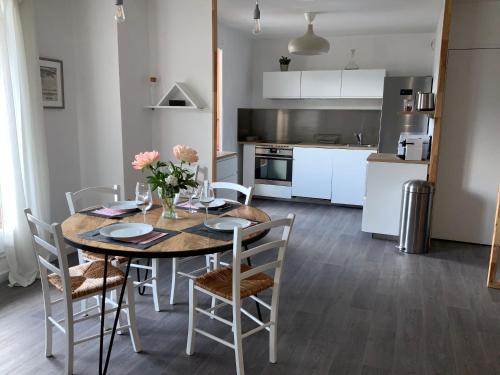 Kitchen, Les Alpines appartement , 70m2 near Ouvrage Chatelard