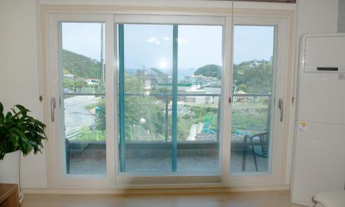 Geoje Blueberry Pension