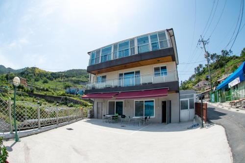 Geoje Blueberry Pension