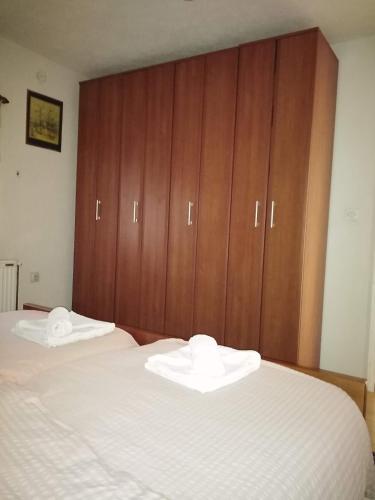 1 double bed, 1 sofa bed