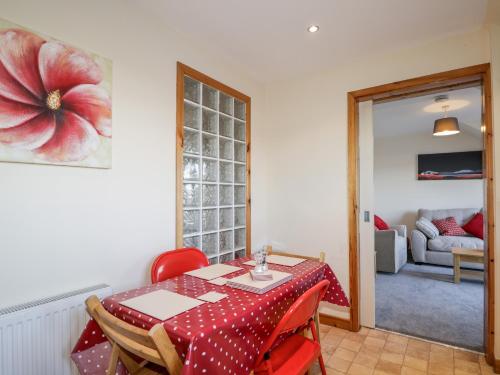 Flat 30 - Riverview - image 10