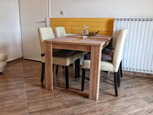 Apartments Jurcan in Brulo