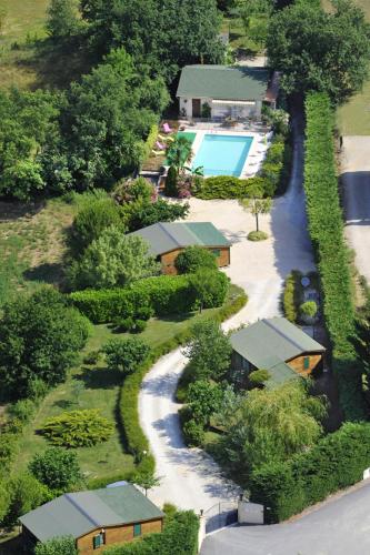 Chalet de 2 chambres avec piscine partagee jardin clos et wifi a Potelieres gîte à louer Allègre-les-Fumades