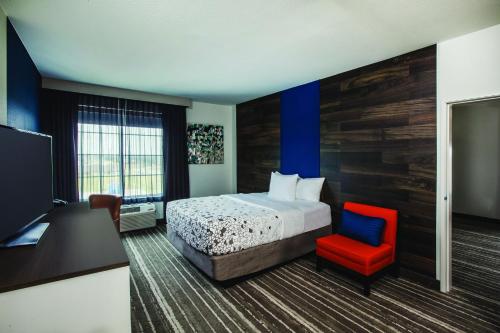 La Quinta by Wyndham Owasso - image 10