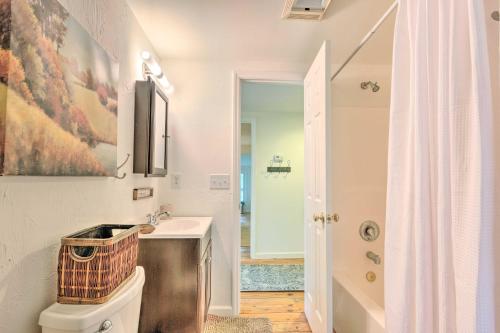 Modern Farmhouse Duplex by Stream, 4 Mi to Boone! Modern Farmhouse Duplex by Stream, 4 Mi to Boone!