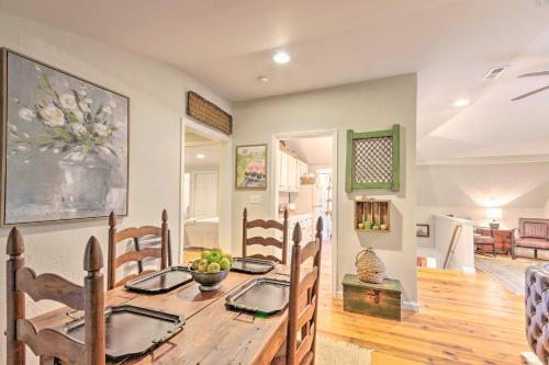 Upscale Rustic Duplex on Stream, Near Blowing Rock in Blowing Rock, USA