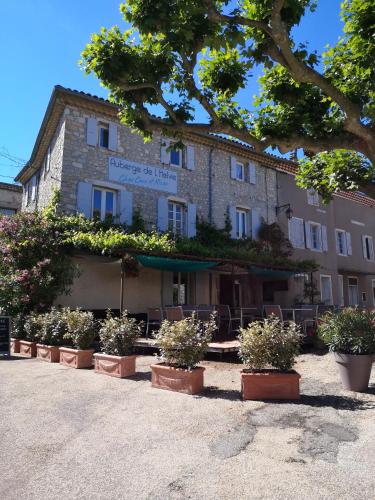 Auberge de l Helvie chez Coco & Ricou