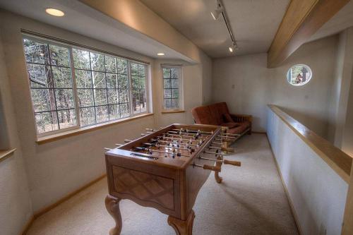 Blue Spruce by Lake Tahoe Accommodations - image 9