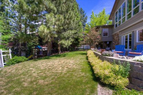 Cold Creek Lakeview Lodge by Lake Tahoe Accommodations - image 10