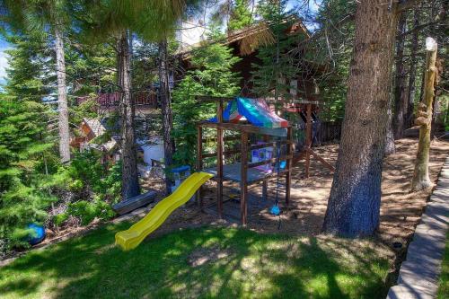 Cold Creek Lakeview Lodge by Lake Tahoe Accommodations - image 8