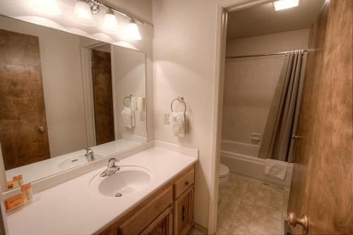 Bavarian Relaxation by Lake Tahoe Accommodations - image 4