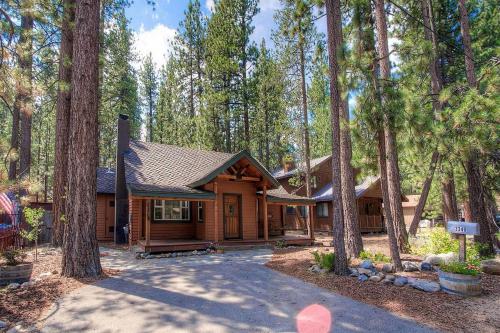 Breezy Pines Cabin by Lake Tahoe Accommodations South Lake Tahoe 