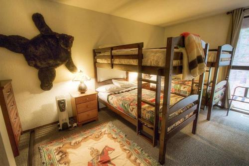 Alpine Getaway by Lake Tahoe Accommodations - main image