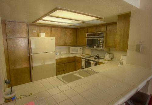 Heavenly Chairview Condo by Lake Tahoe Accommodations - image 7
