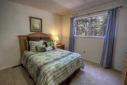 Heavenly Retreat by Lake Tahoe Accommodations - image 2