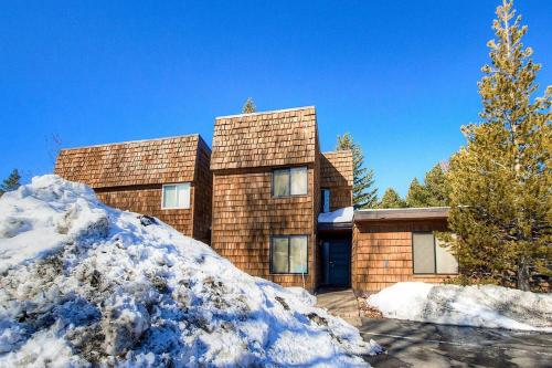 Hawks View by Lake Tahoe Accommodations - image 4