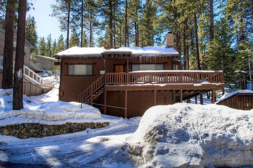 Foothill Folly by Lake Tahoe Accommodations - main image
