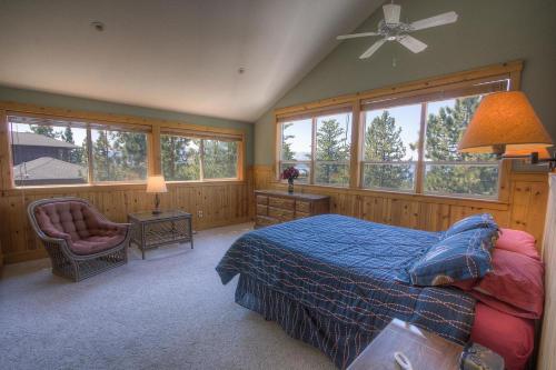 Lucinda Lakeview Lodge by Lake Tahoe Accommodations - image 7