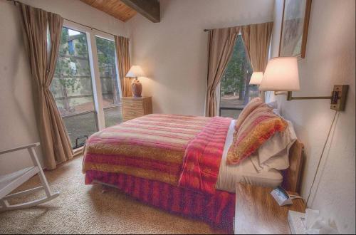 Kingswood Cornerview by Lake Tahoe Accommodations - image 2