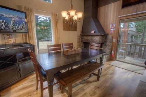 Kingswood Cornerview by Lake Tahoe Accommodations - image 8