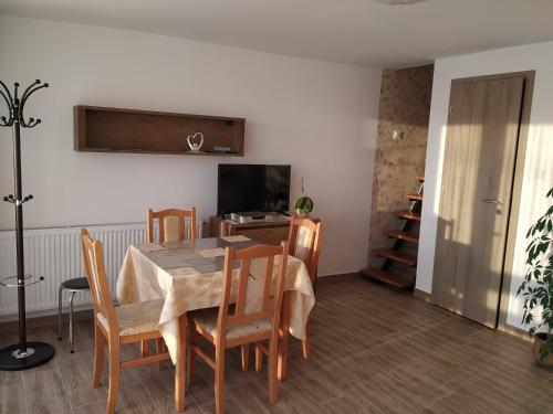 Mogyorósi Apartman (Mogyorosi Apartman) in Badacsonytördemic