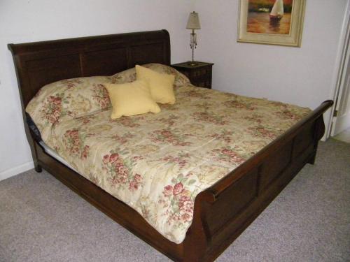 Slippery Slope Chalet by Lake Tahoe Accommodations - image 3